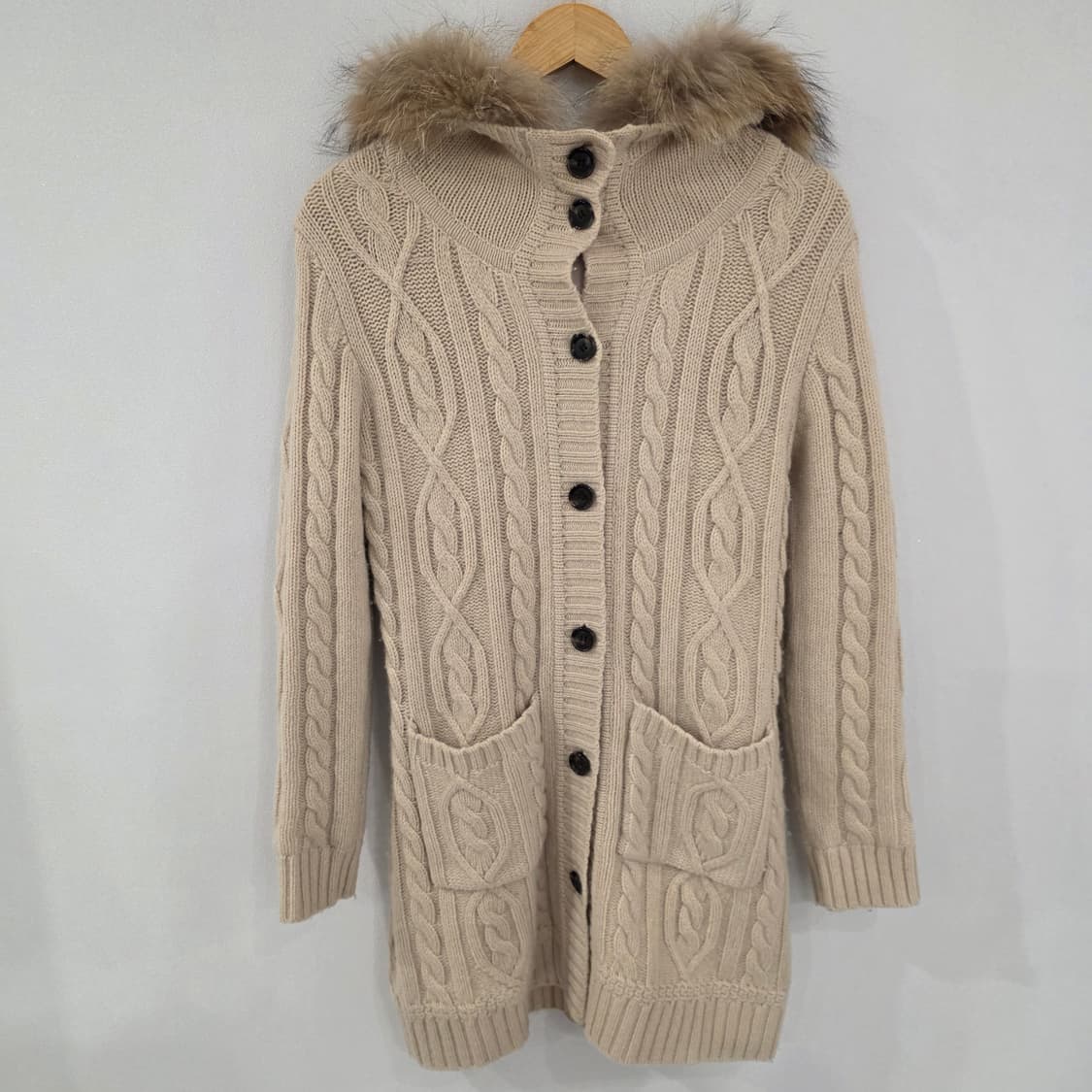 앤클리프 퍼 후드 꽈배기 가디건 90 상품이미지1