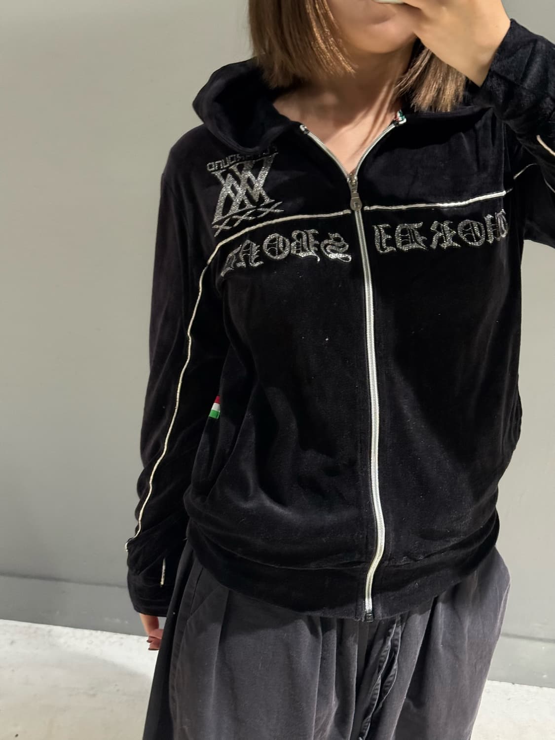back lettering velour hood zip-up 상품이미지3