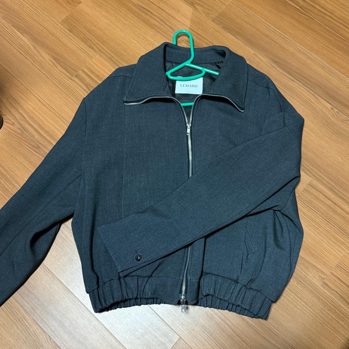 르마드(LEMARD) 그레이 하이넥 솔리드 자켓 상품이미지1