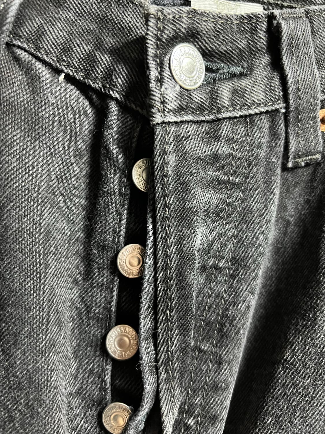 리바이스501 흑청 데님 컷팅진 상품이미지4