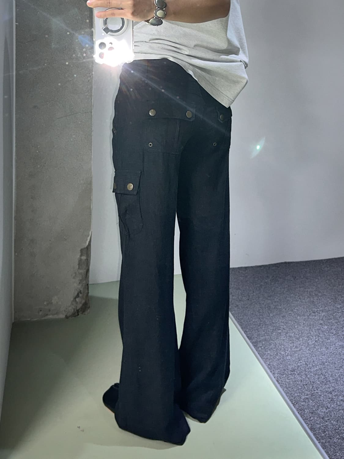 black linen low rise flare cargo pants 상품이미지2