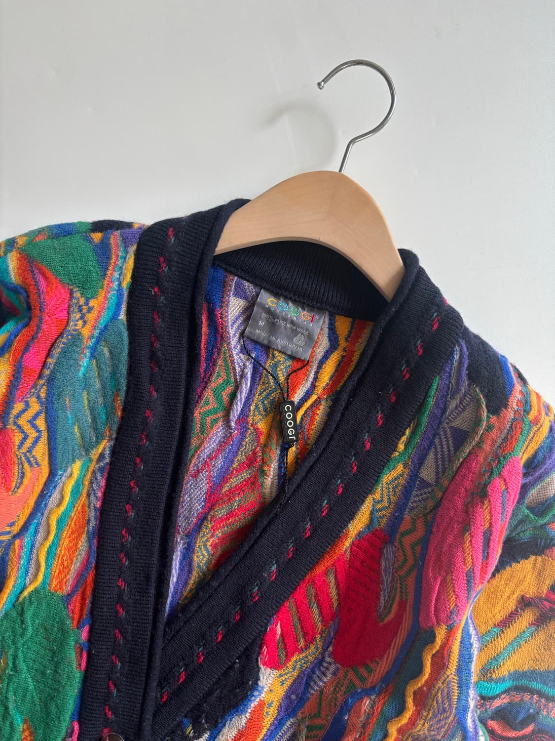 Coogi 쿠지 오스트레일리아 카멜레온 케이블 브이넥 가디건 상품이미지7