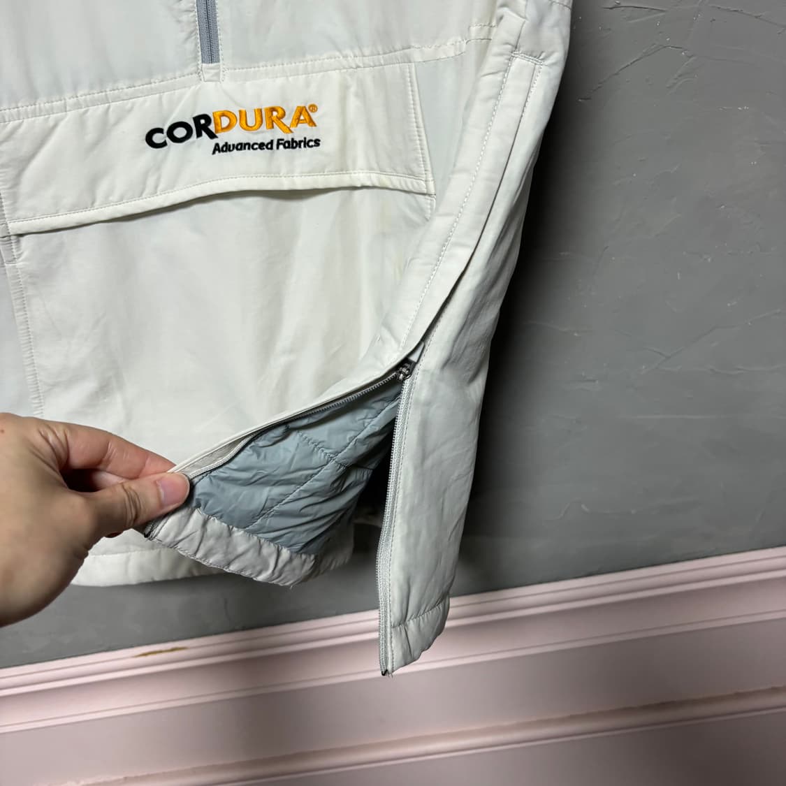 아이더 코듀라 경량패딩 조끼 라이트 그레이 상품이미지5