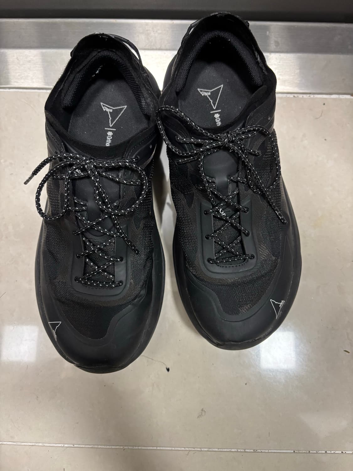 로아 셀라 블랙 42 상품이미지1