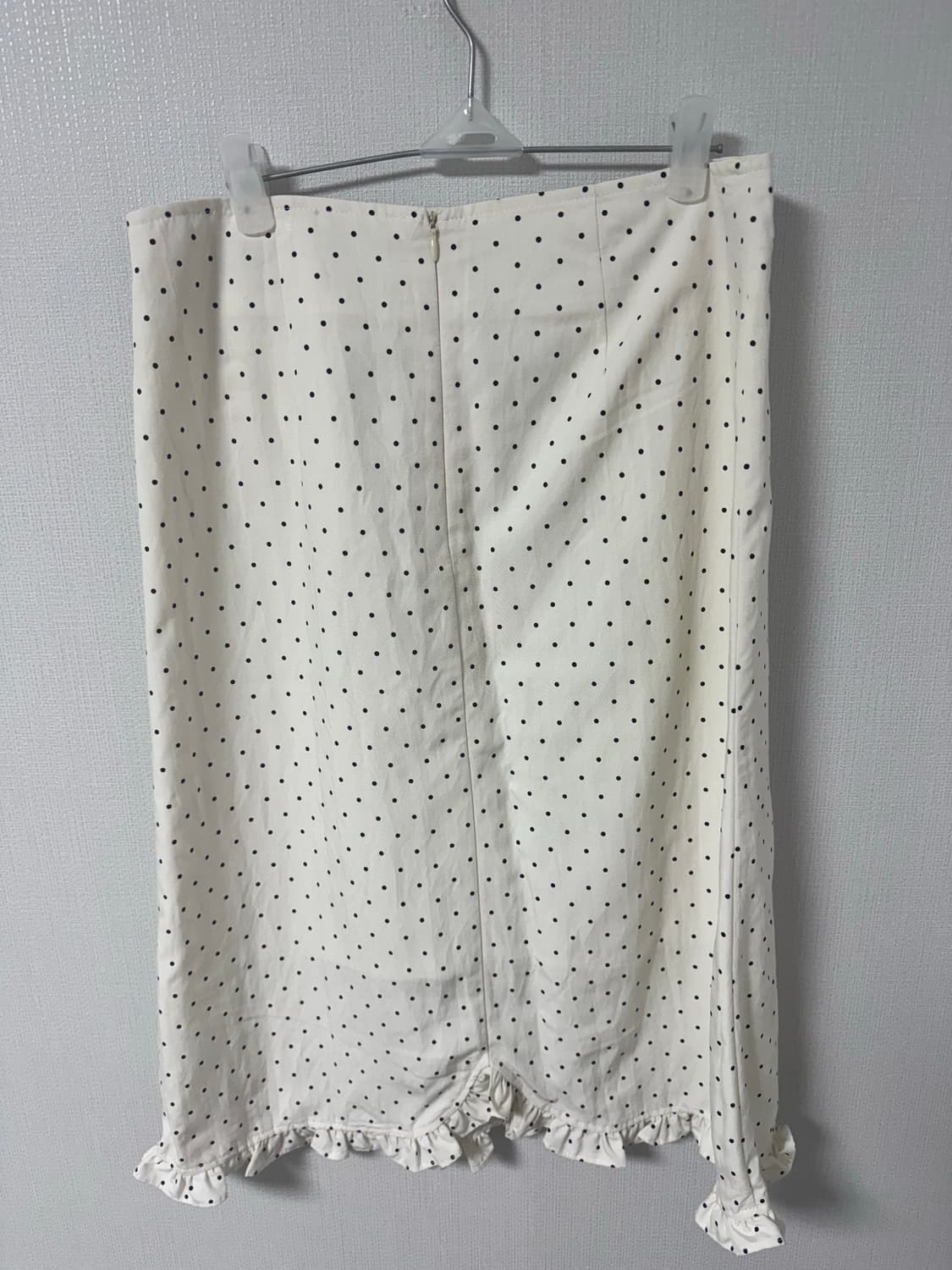 더버터크림 Mini dot frill skirt 상품이미지3