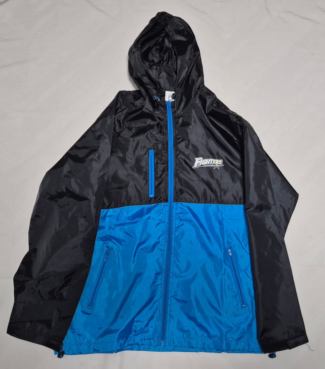 니혼햄 파이터즈 바람막이 팝니다  상품이미지1