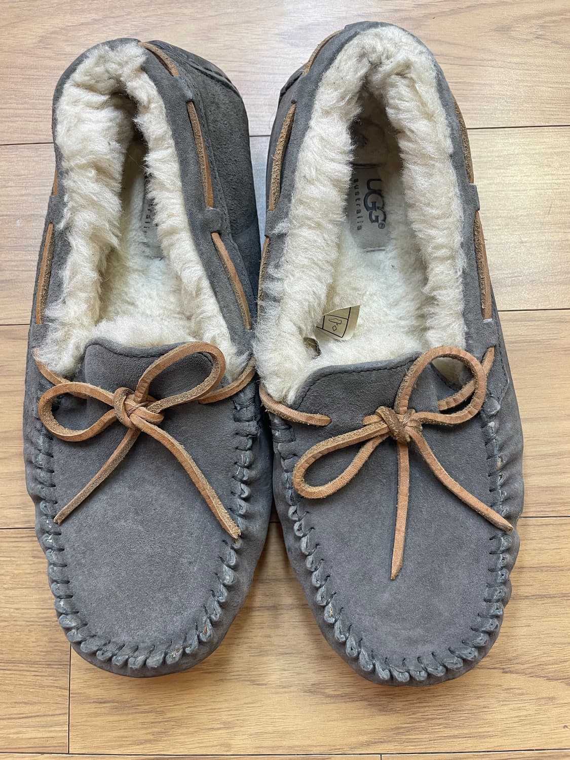 UGG 어그 모카신 회색 240mm 상품이미지1