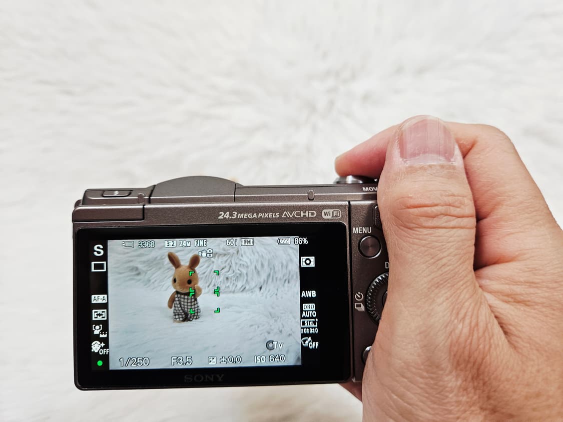 [민트급] 소니 a5100 브라운 미러리스 카메라, 디카, 디지털카메라 상품이미지5