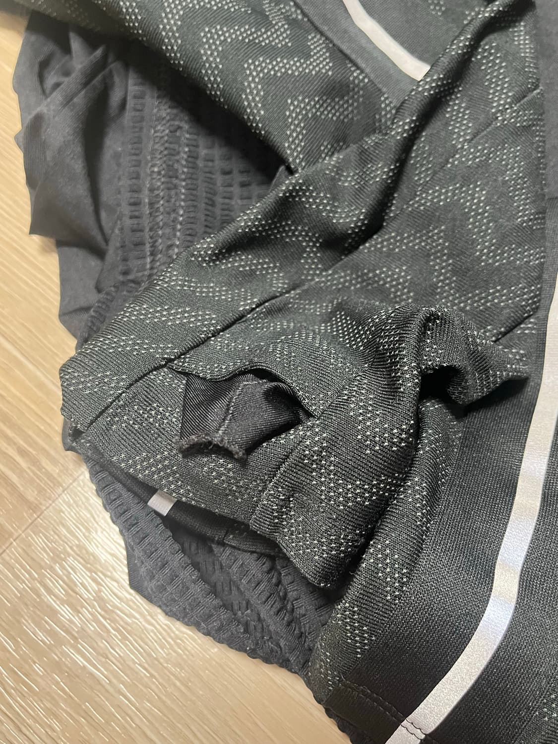 나이키 런닝 엘리먼트 롱슬리브 상품이미지3