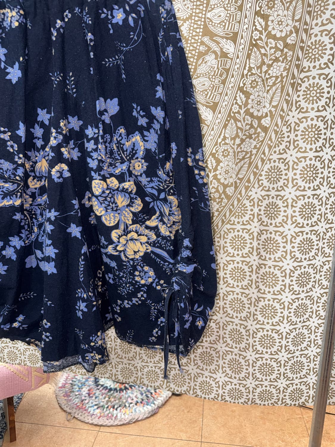 빈티지 플라워패턴 밴딩 셔링 7부 반바지  상품이미지4