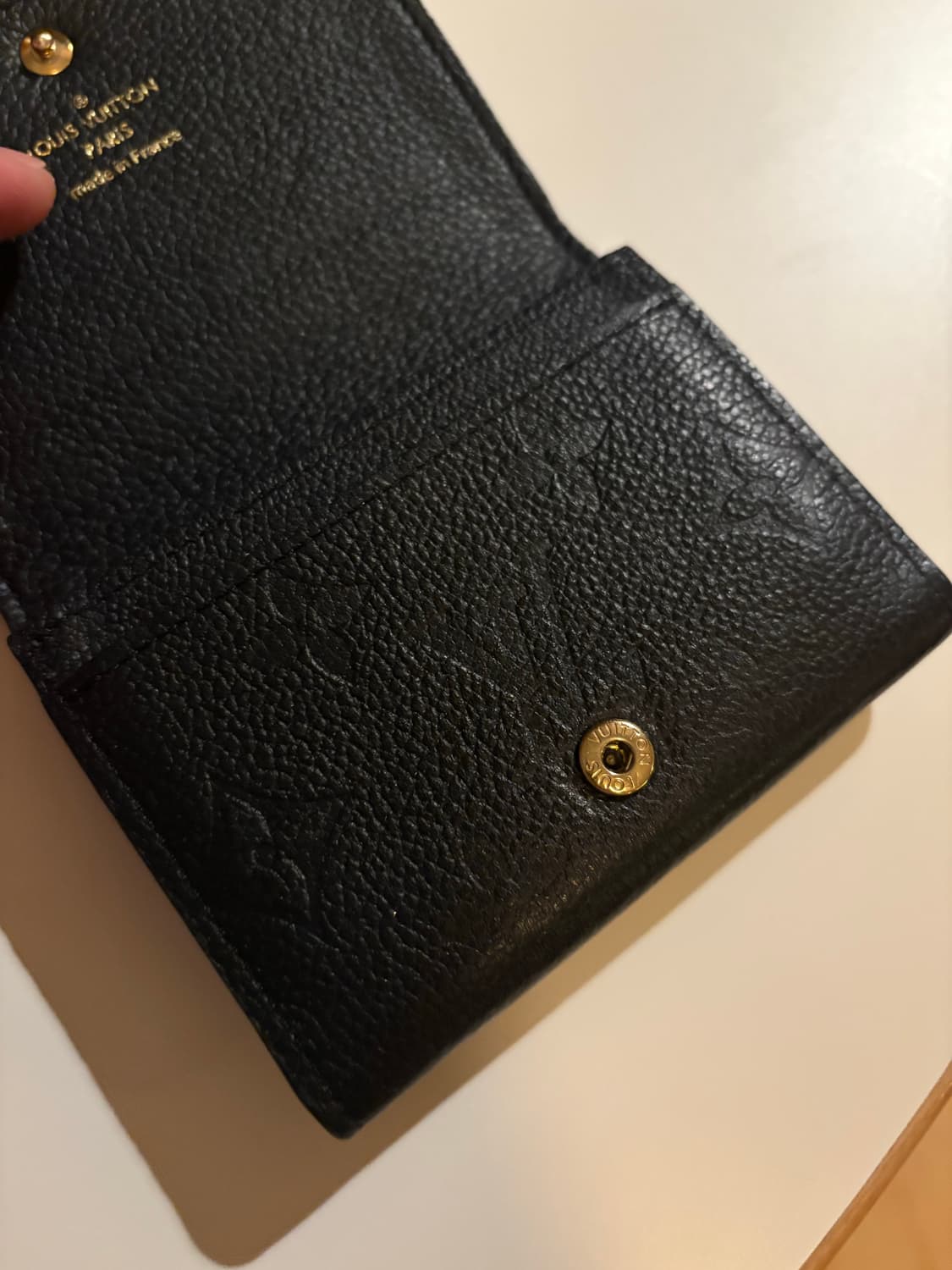 루이비통 카드 홀더 모노그램 엠보스 블랙 상품이미지7