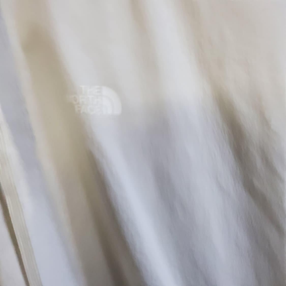 노스페이스 후드 바람막이 아노락 반팔티셔츠   상품이미지3