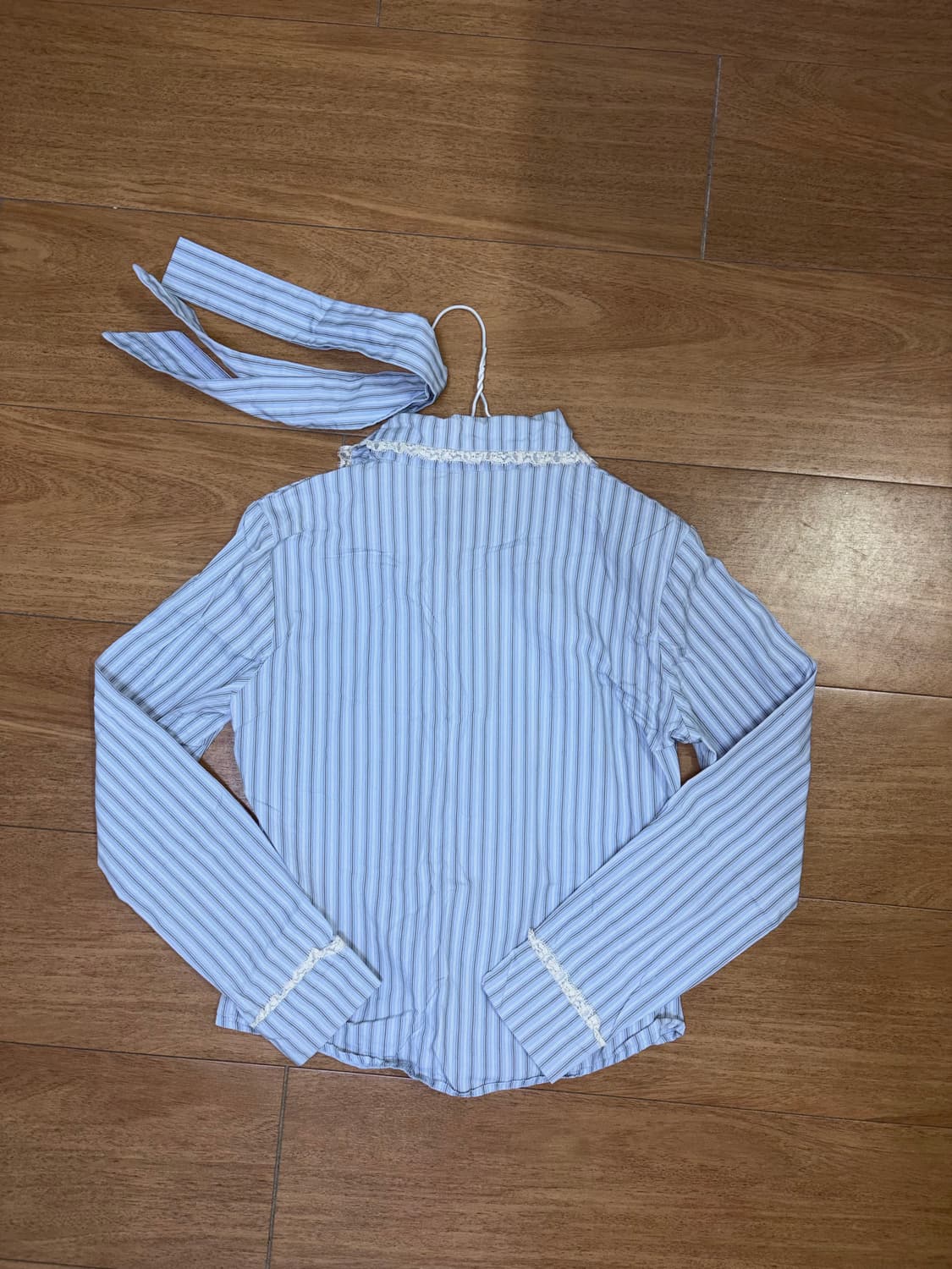 BadBlue Stripe Lace Tie Shirt Blue 상품이미지2