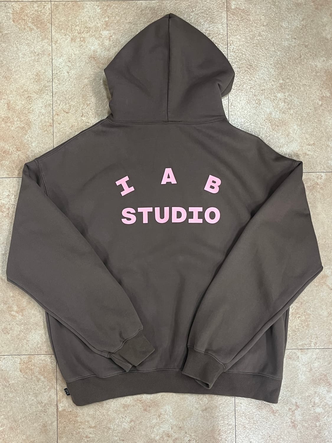 빈지노 착) IAB 스튜디오 한정판 하라주쿠 후드티 브라운 상품이미지3