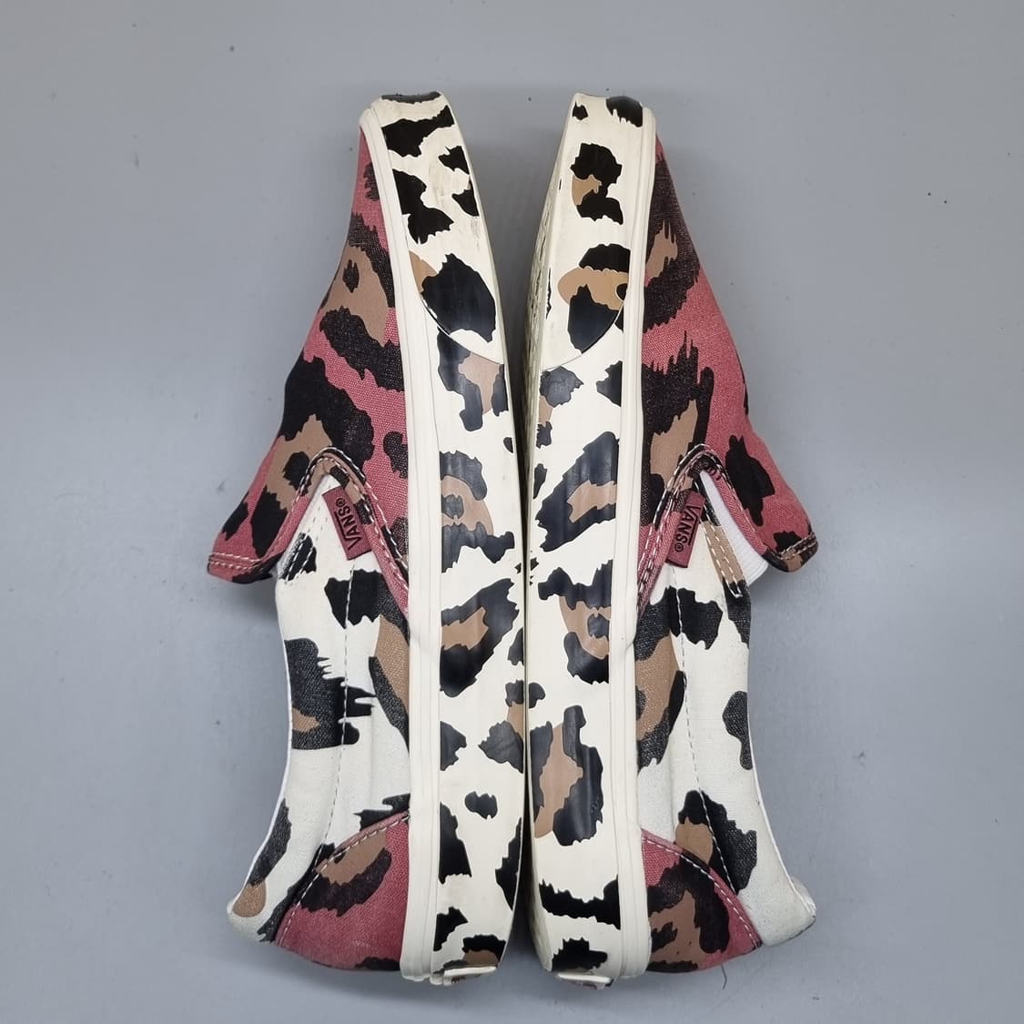 반스 클래식 로즈 레오파드 슬립온250 상품이미지5