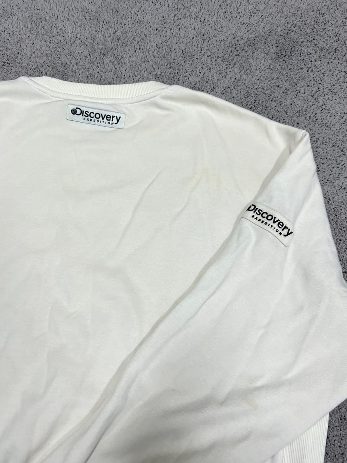 (105) 디스커버리 맨투맨 아이보리 상품이미지2