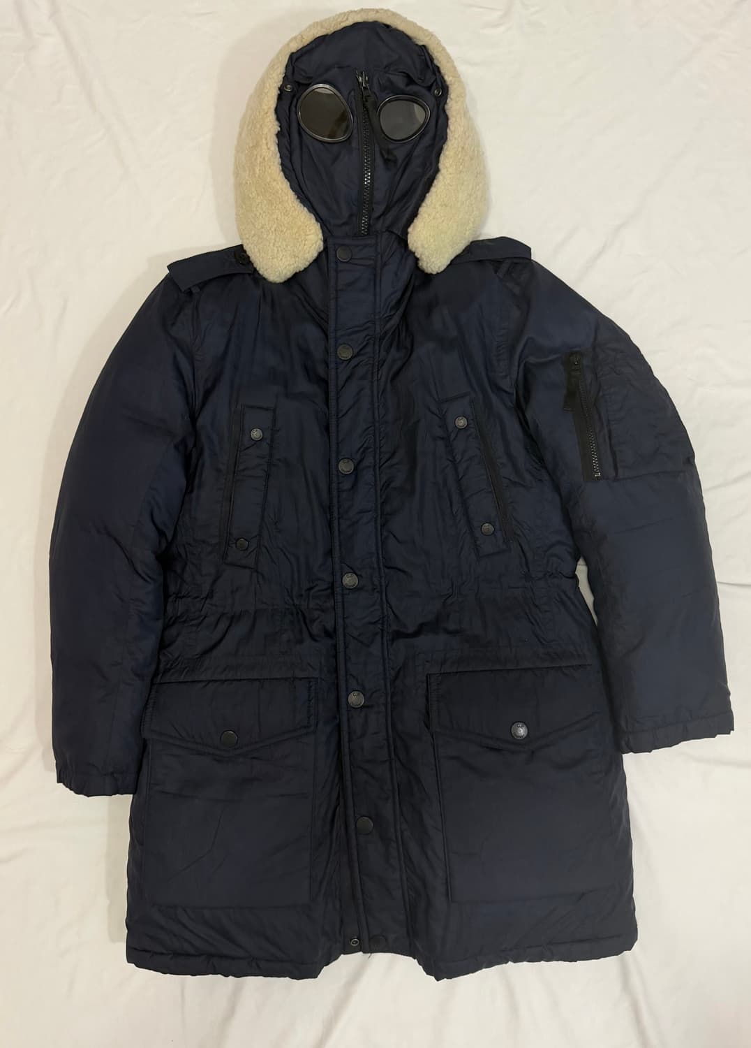 Cp컴퍼니 패딩 나일론 고글 상품이미지1