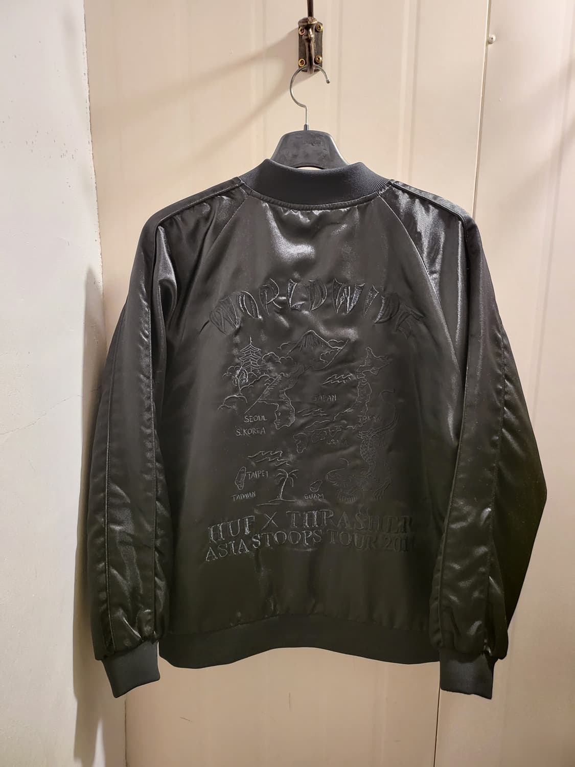 [M]HUF x thrasher 스카쟌 봄버 자켓 상품이미지3