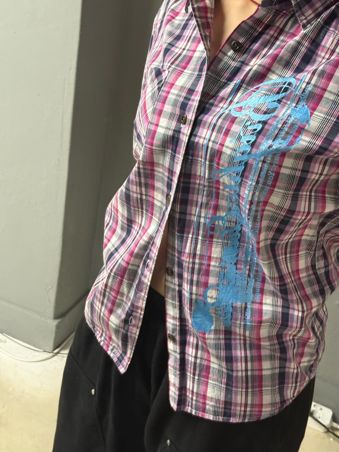 lettering point check pattern shirt 상품이미지3