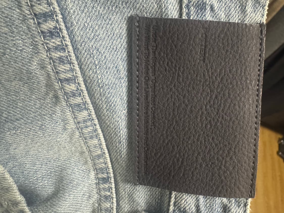 포터리 컴포트 데님 라이트 블루 3사이즈 팝니다. 상품이미지2