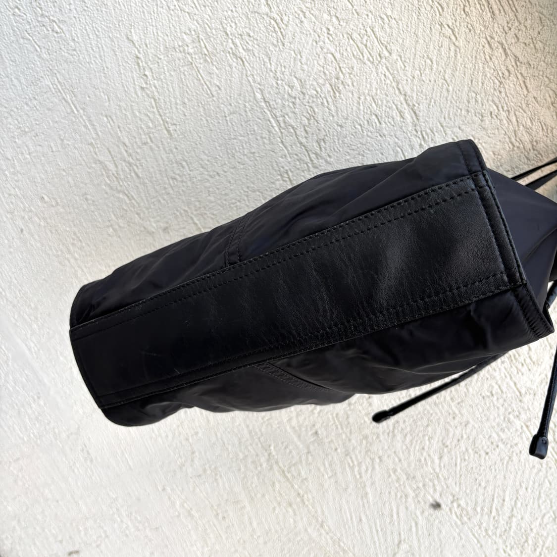 버버리 버클레이 나일론 토트백 상품이미지4