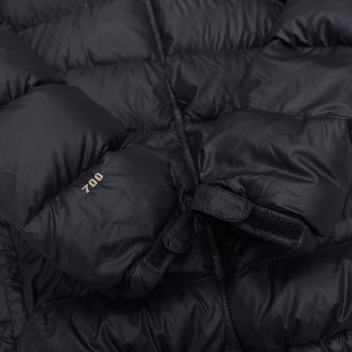 노스페이스 700 눕시 푸퍼 구스다운 패딩 블랙 상품이미지4