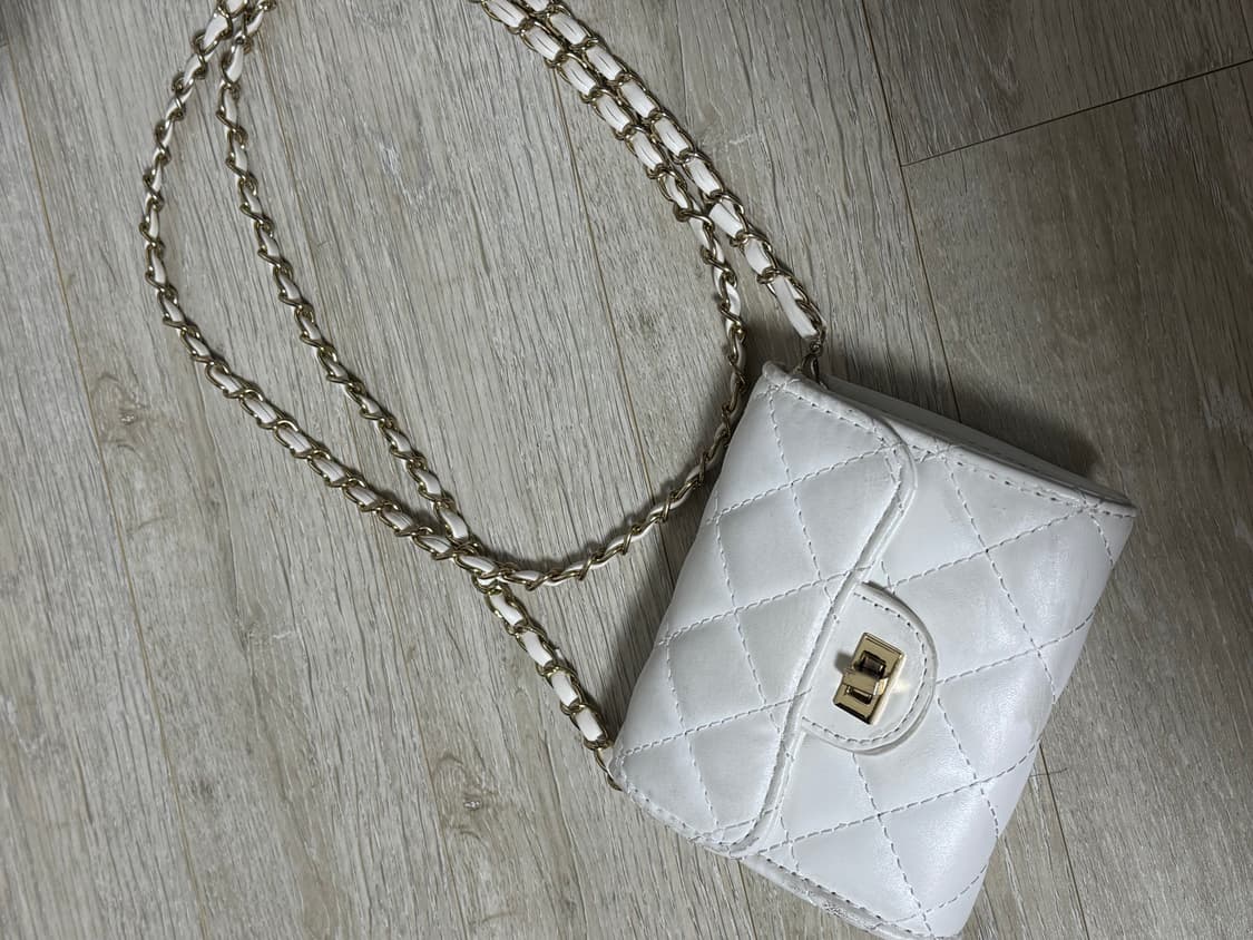 흰색 체인백 상품이미지1