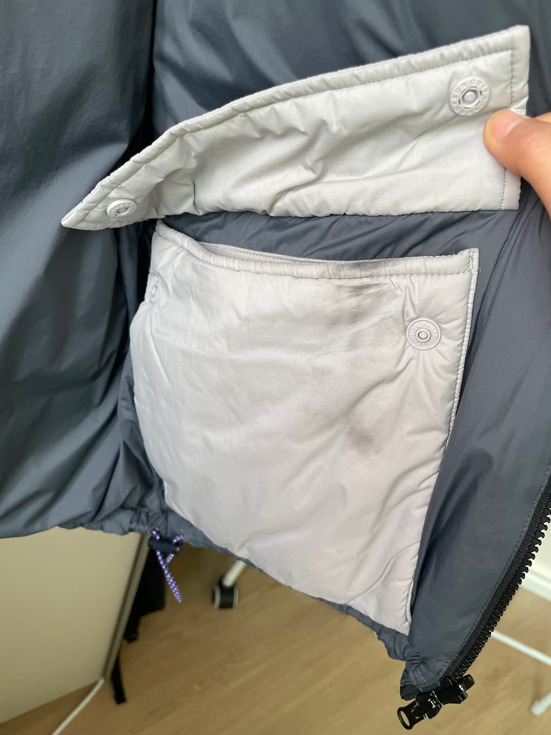 유니클로 x jw앤더슨 리버시블 다운패딩 s 상품이미지5