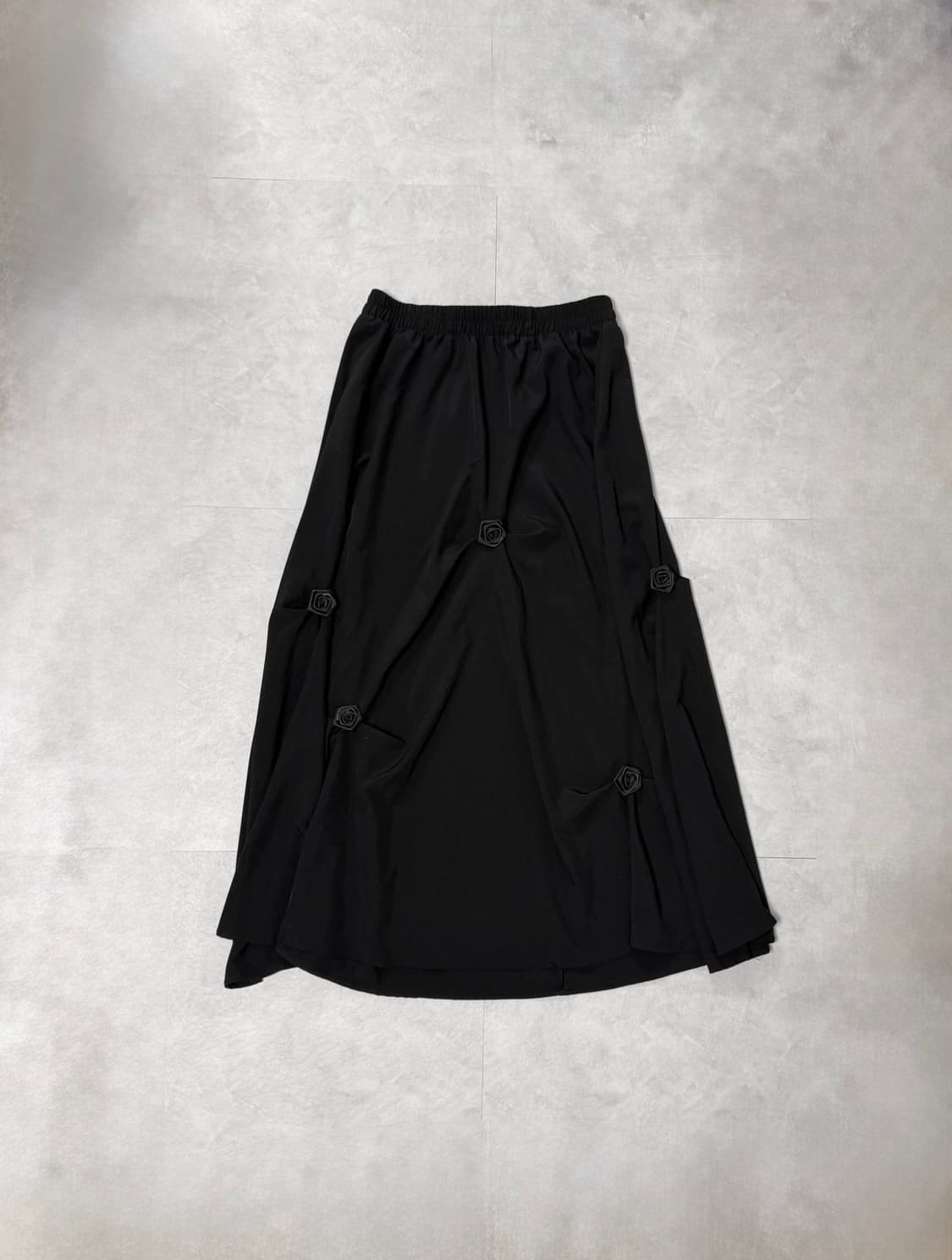 빈티지 플라워 코사지 롱 스커트 블랙 상품이미지1