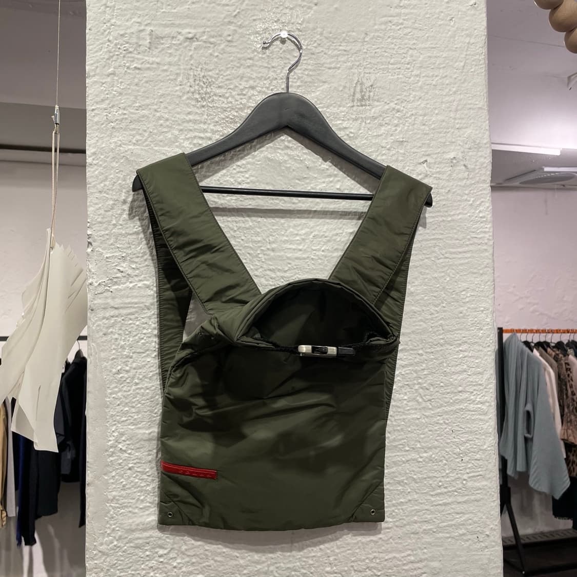 프라다 나일론 백팩 상품이미지1