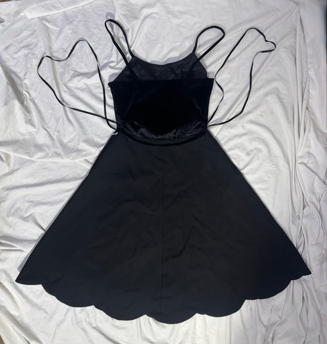 H&M 꼼데가르송 컷아웃 디테일 원피스 벨벳 상품이미지2