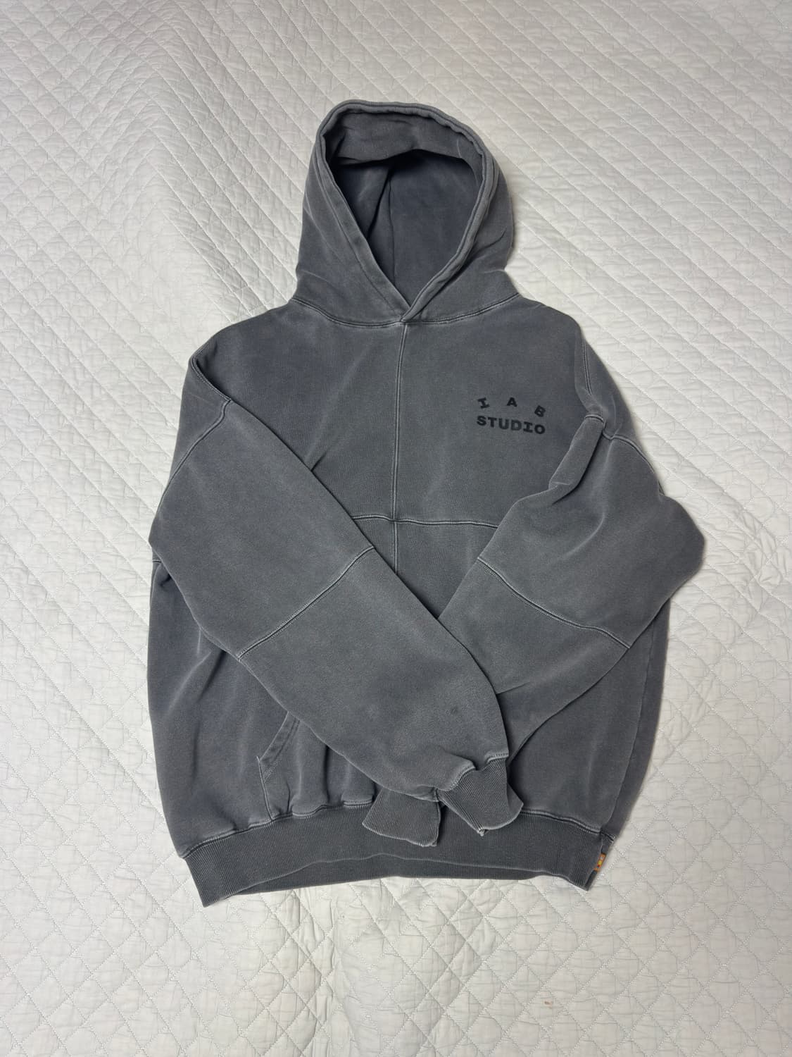 [IAB] 아이앱 스튜디오 블록 피그먼트 후드 사이즈 XL 상품이미지1