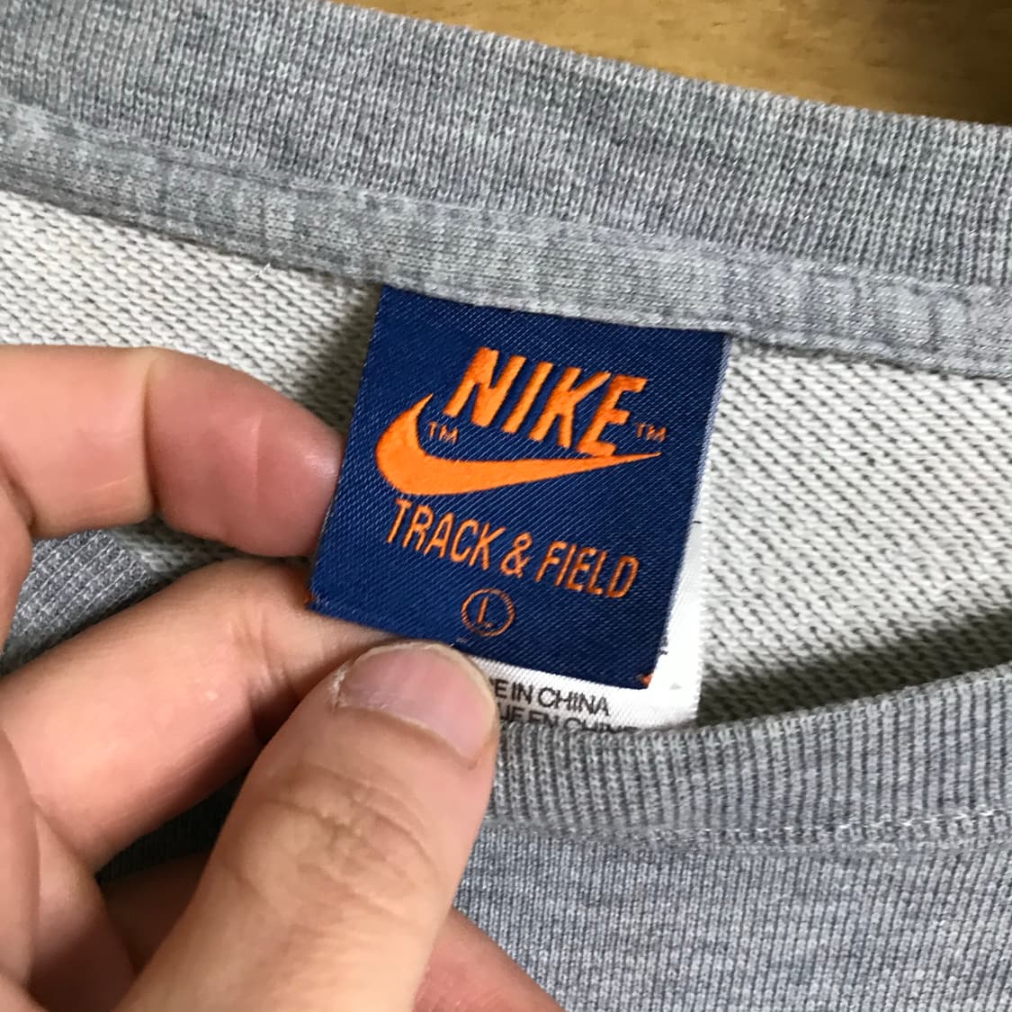 나이키 트랙앤필드 스웻셔츠 상품이미지4