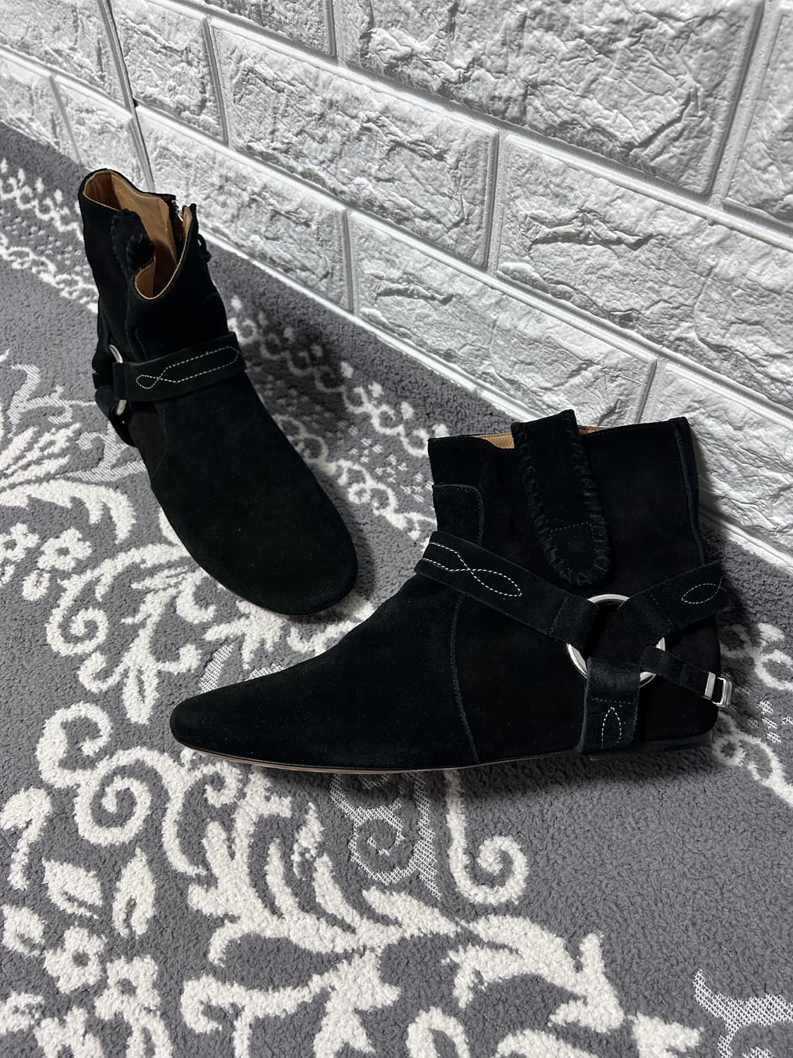 이자벨마랑 스웨이드 링 메탈 스트랩 부츠 상품이미지1