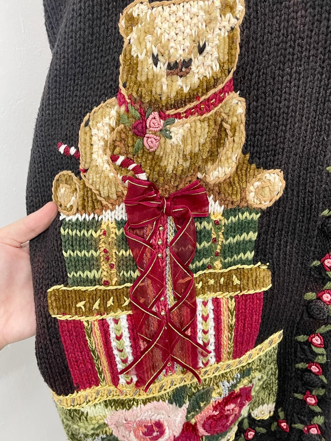 티아라 홀리데이 베어 디테일 자수 가디건 상품이미지8
