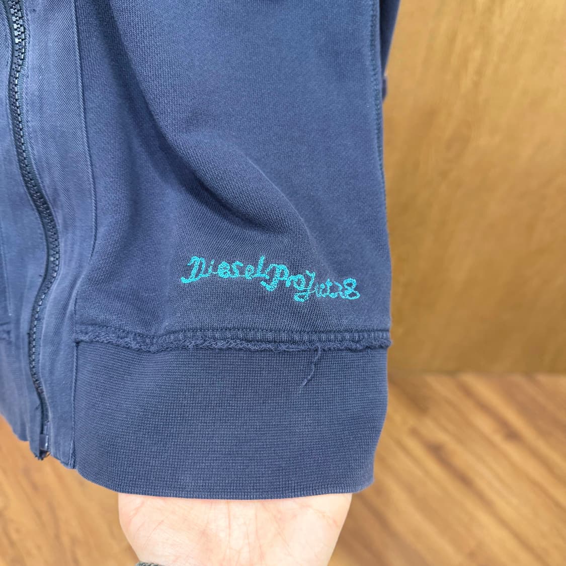 디젤 후드 집업 워싱 소매 카고 포켓 지퍼 디테일 레귤러핏 네이비 상품이미지8