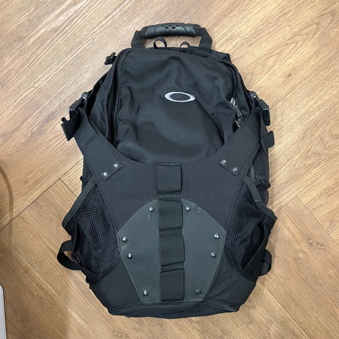 N215 오클리 백팩 상품이미지1