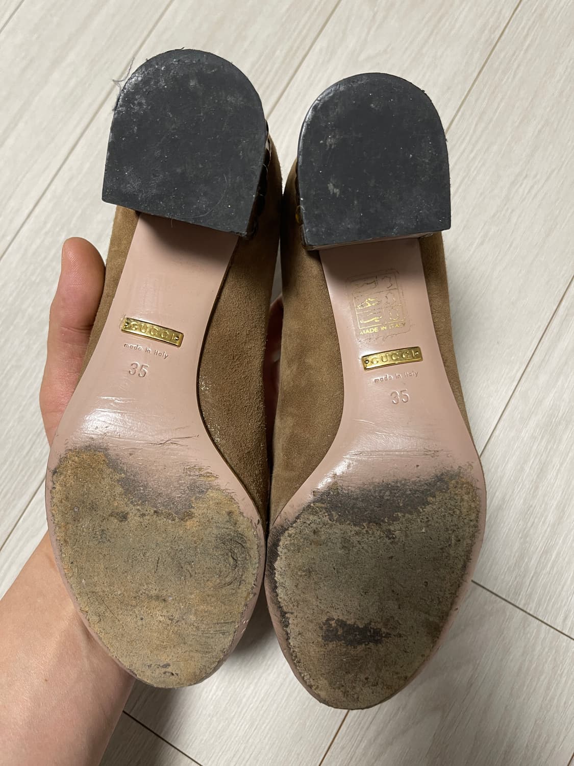 구찌 여성 스웨이드 통굽 구두 상품이미지3