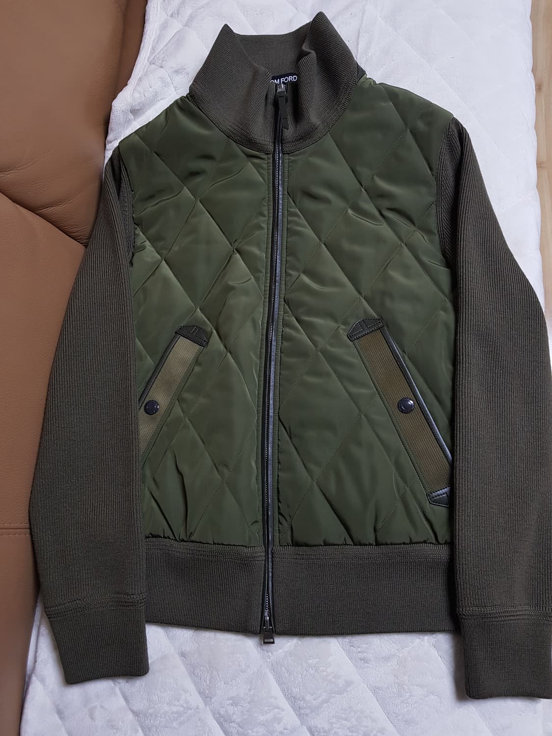 톰포드 프론트 니트 패딩 가디건 자켓 24FW 상품이미지1