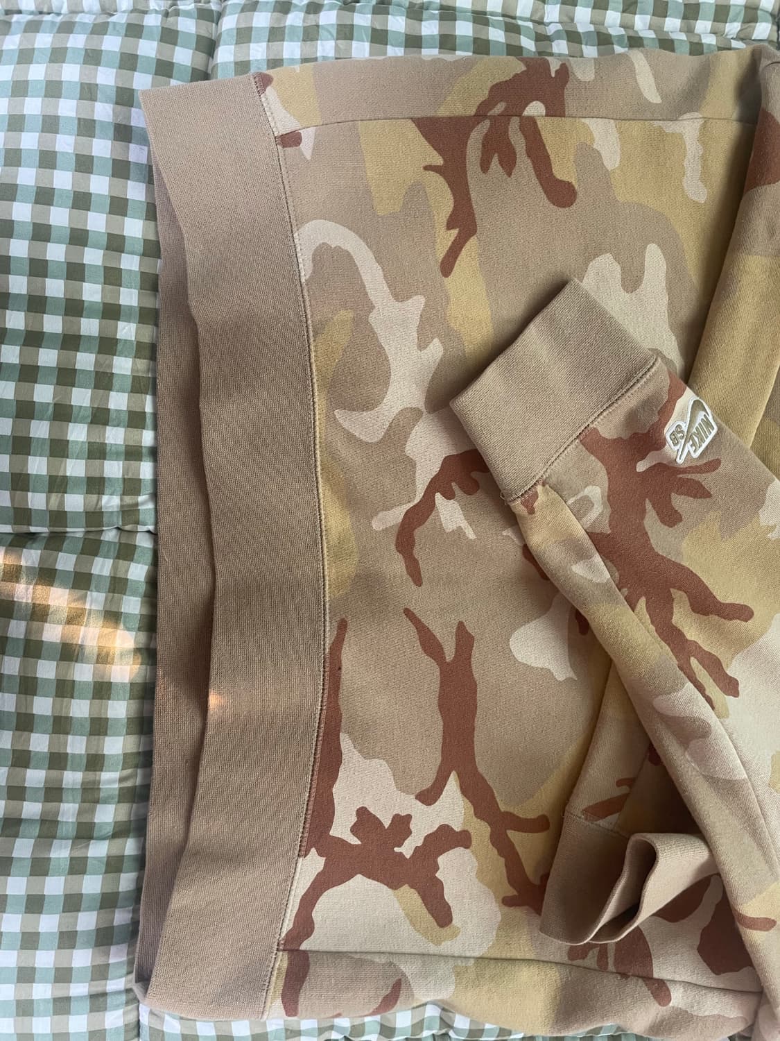 나이키 남성 카모 맨투맨 베이지 상품이미지4