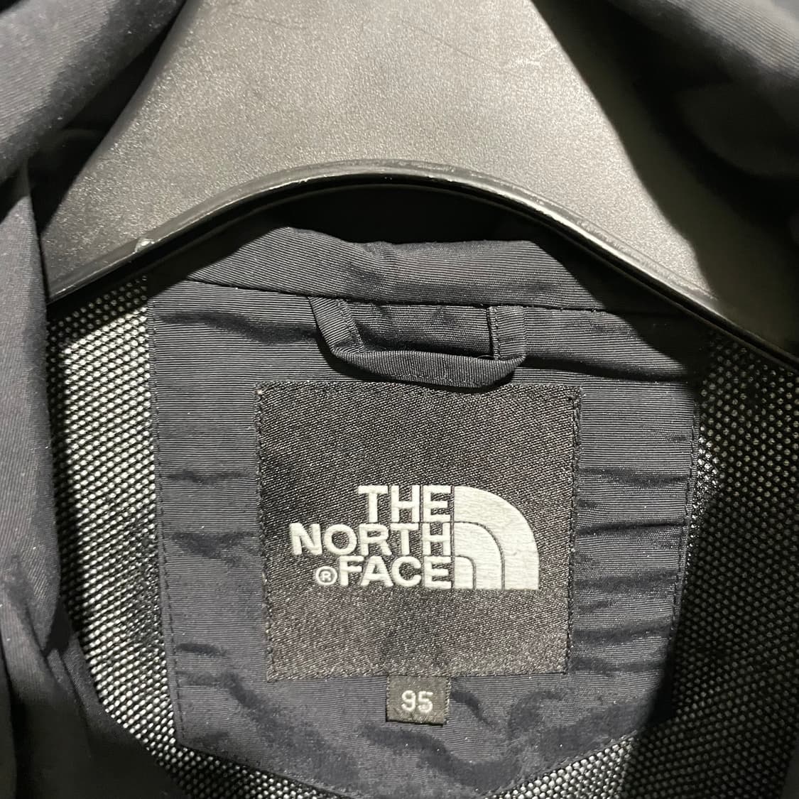 노스페이스 바람막이 블랙 상품이미지4