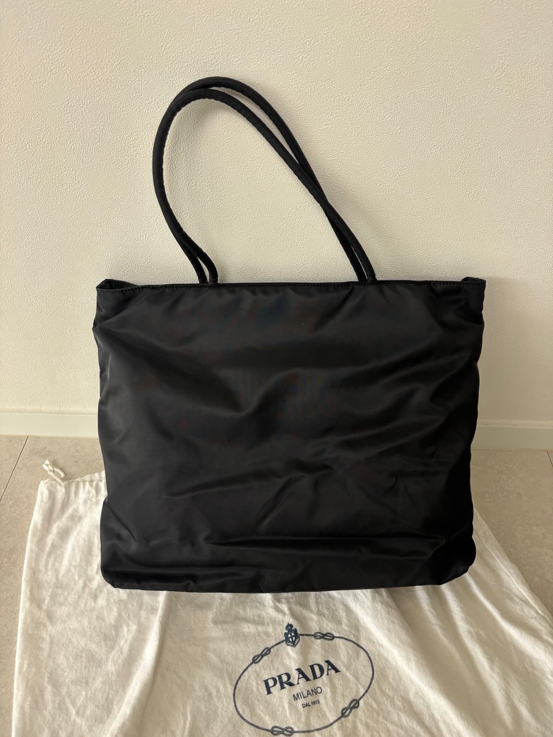 프라다 블랙 나일론 토트백 상품이미지2