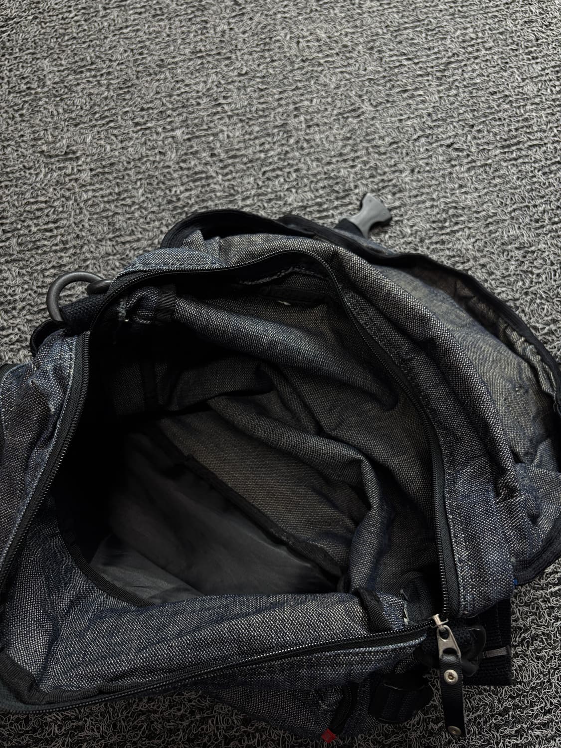 리바이스 오리지날 블랙 데님 버클 디테일 크로스백 1923 상품이미지5