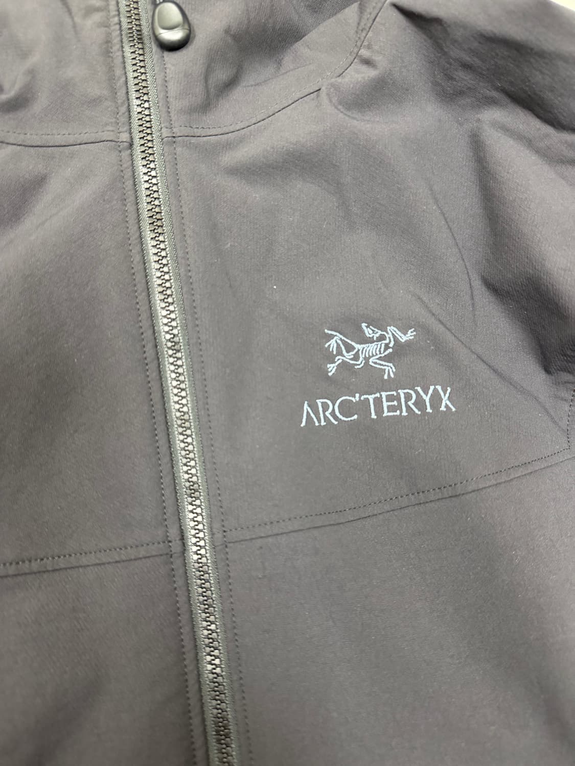 아크테릭스 감마 LT 후디 M 사이즈  크림 마지막 거래가가 50이고 이 상품이미지3