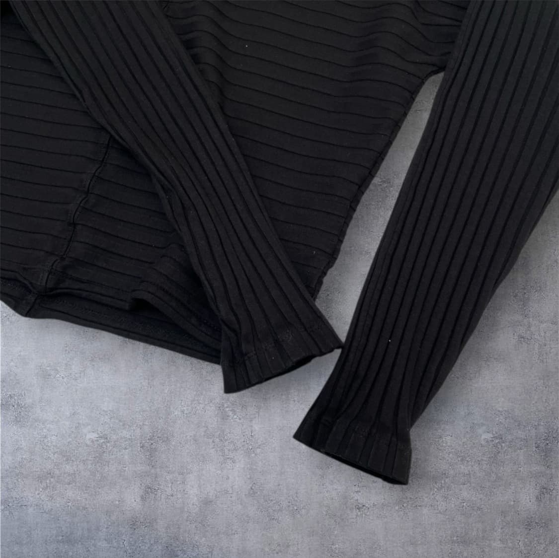 캘빈클라인 진스 블랙 모크넥 크롭 골지 티셔츠 10 (44추천) 상품이미지6