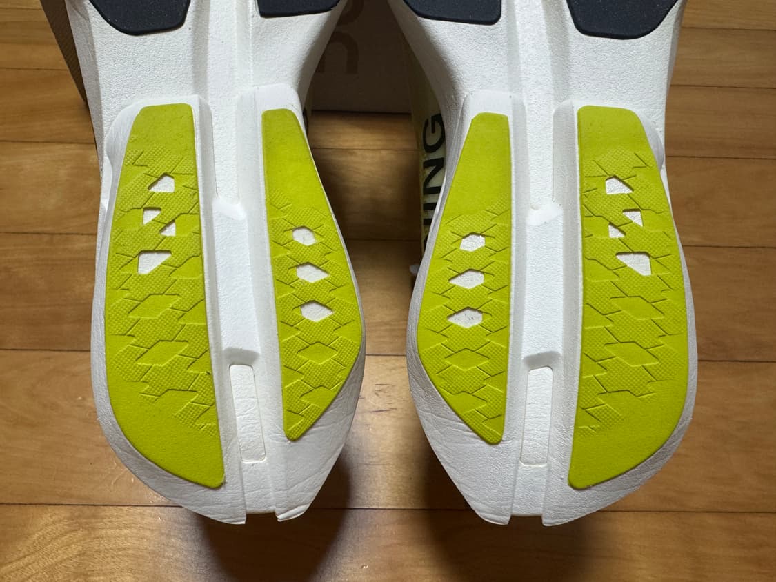 [265, 새상품] 온 러닝 클라우드붐 스트라이크 라임라이트 울프 상품이미지7