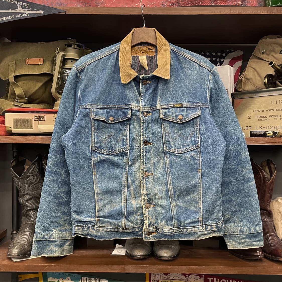 80s 랭글러 워시드 블랭킷 코듀넥 데님 자켓 / 크롭 자켓 상품이미지1