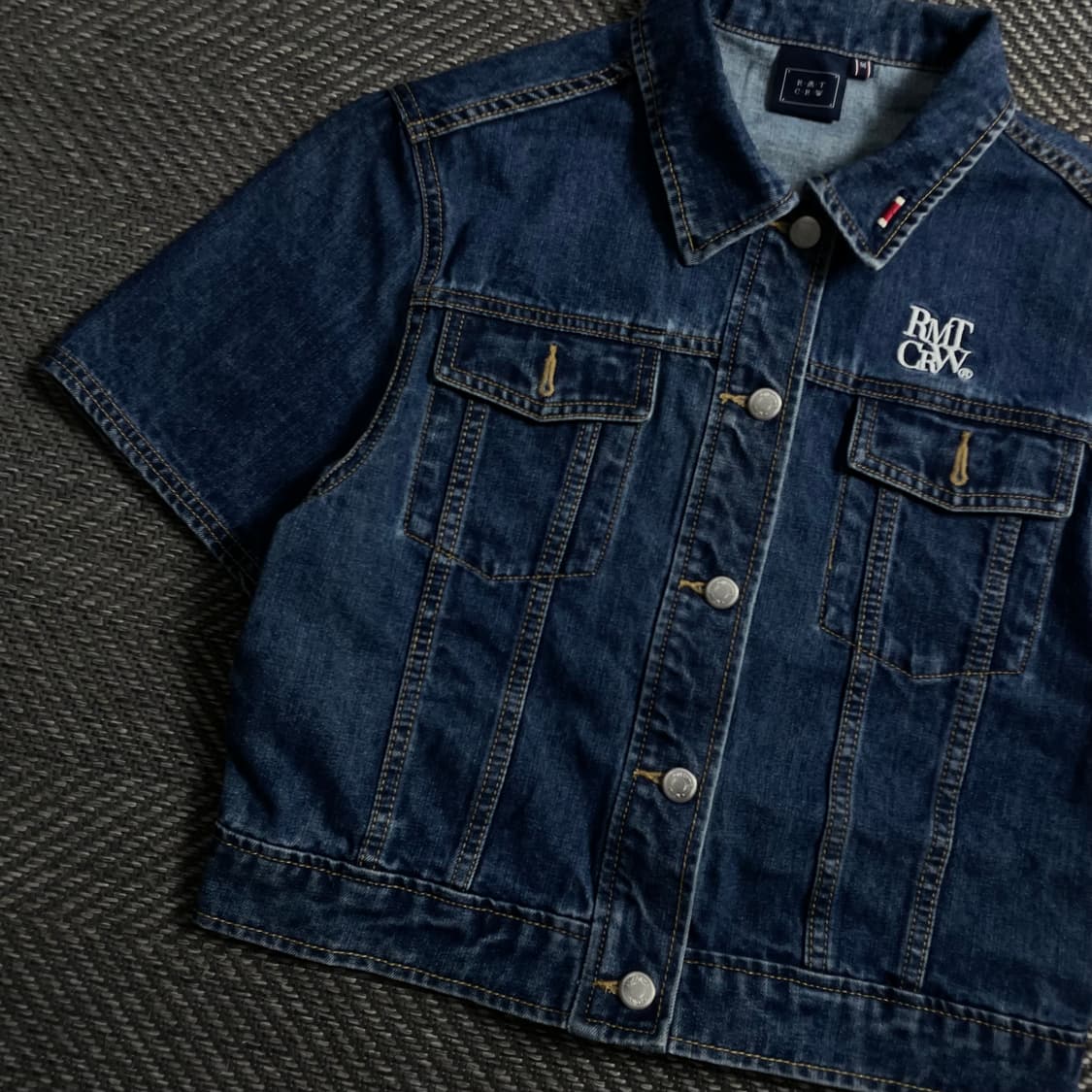 로맨틱 크라운 자수로고 워싱 데님 크롭 반팔 트러커 자켓 y 4672 상품이미지4