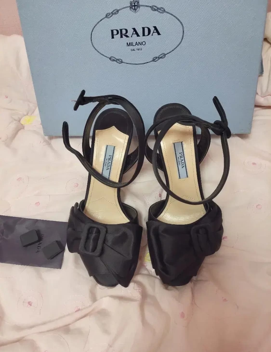 정품)새상품급처!프라다 리본 오픈하트 공주샌들 인형구두 슬링백 힐 선물용 상품이미지5