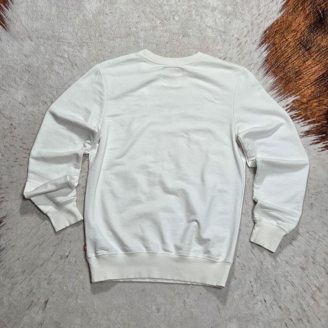 리바이스 화이트 빅로고 맨투맨 상품이미지4